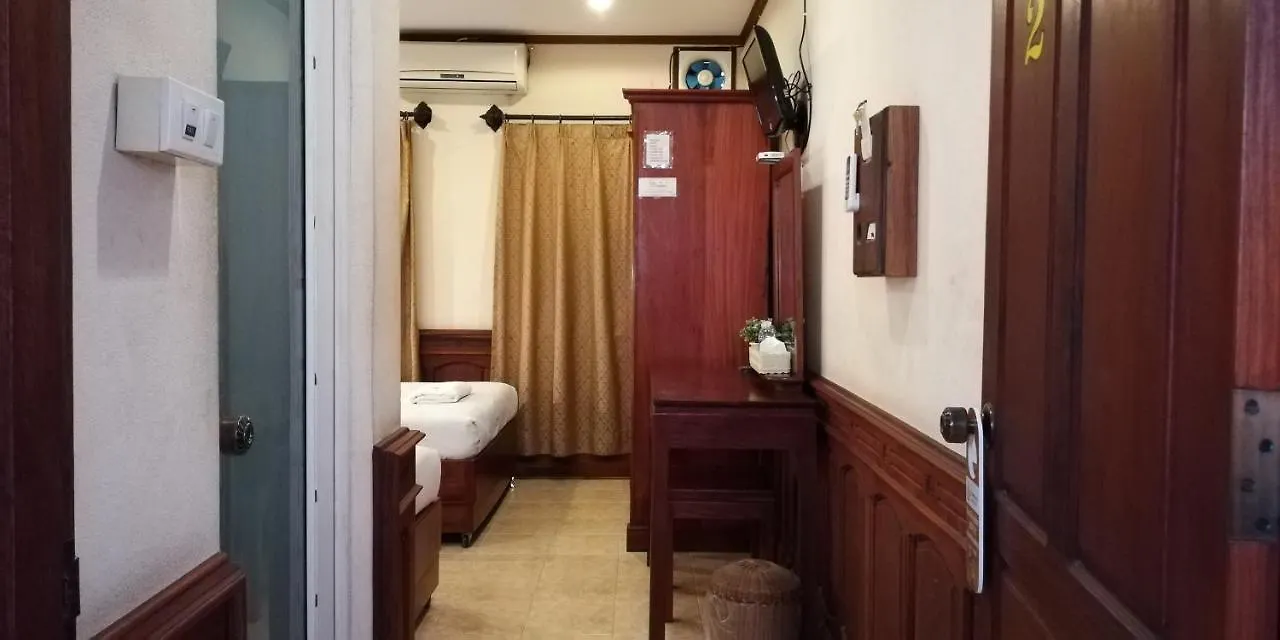 Thanaboun Guesthouse Luang Prabang 2*,
