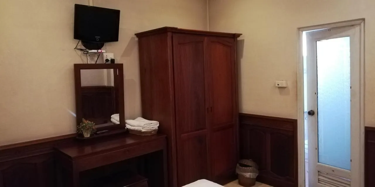 Thanaboun Guesthouse Luang Prabang 2*,  Laos