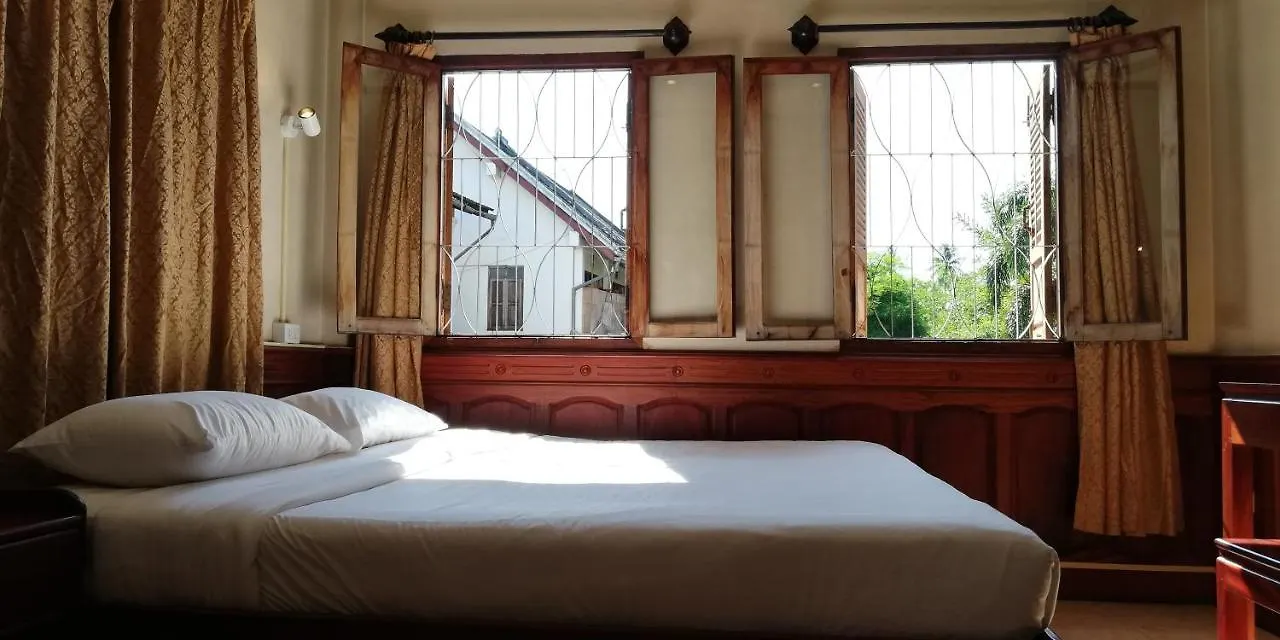 Thanaboun Guesthouse Luang Prabang 2*,